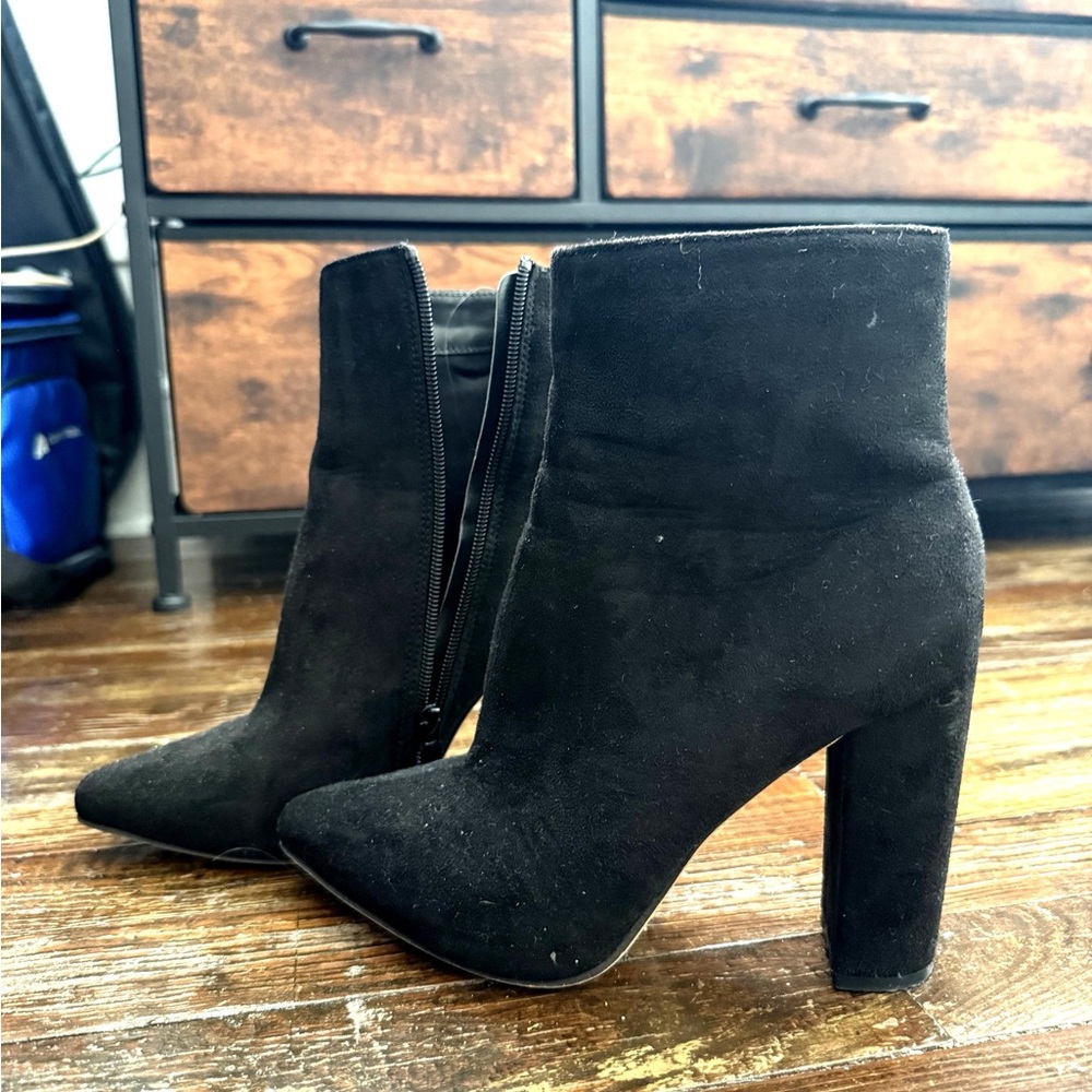 SHEIN Black Suede Pointed Toe Heeled Booties – Size 8